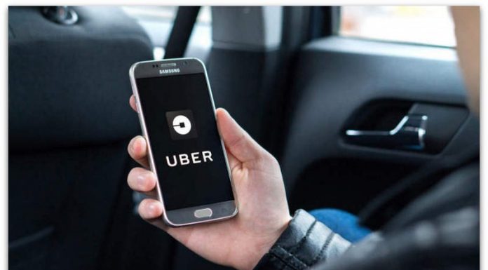 Ја тужи компанијата “UBER”, бидејќи преку неа неговата жена го фатила во неверство
