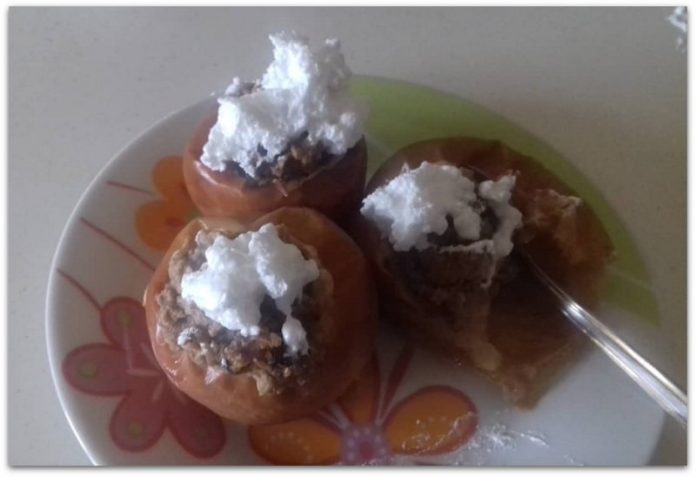 Полнети печени јаболка