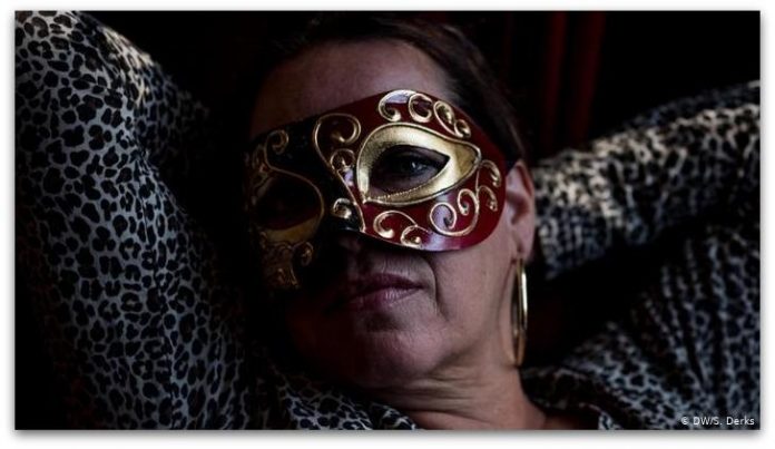 Корона и проституција Како понатаму