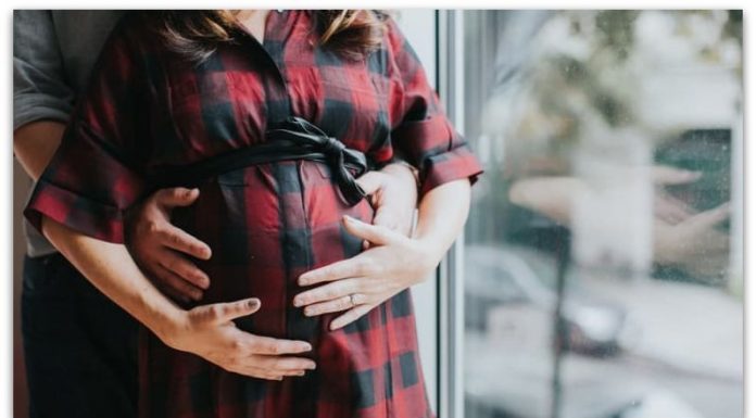 Што ќе научите за својот партнер додека сте бремена?