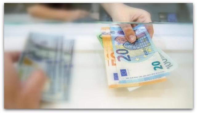 Еврото зајакна во однос на доларот